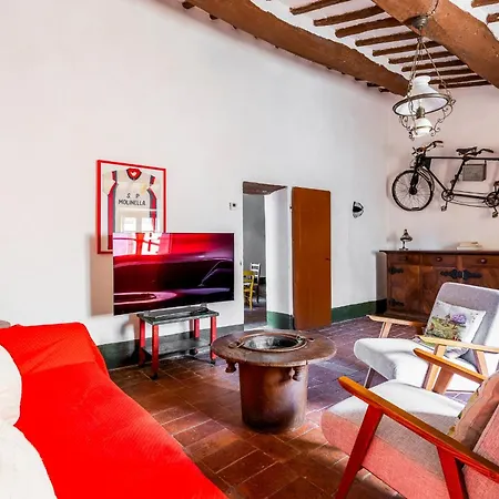 Casa di campagna Montechiaro