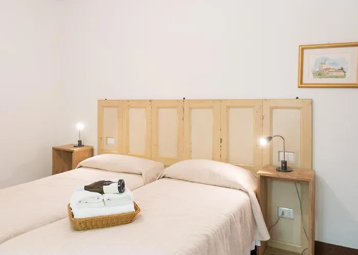 Montechiaro Lantställe Siena