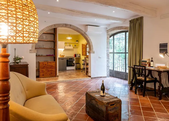 Montechiaro Country house *